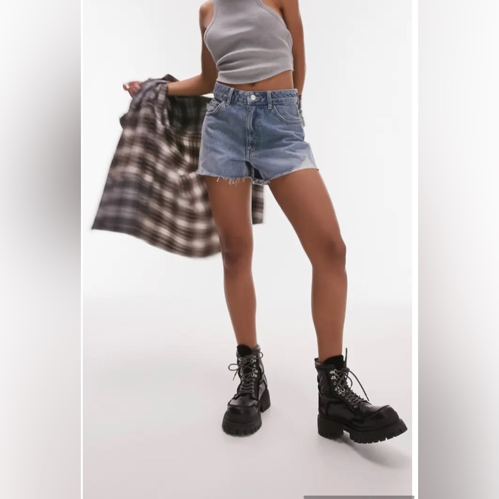 Topshop Mom Cutoff High Waisted Jean Shorts Petite US Size 8